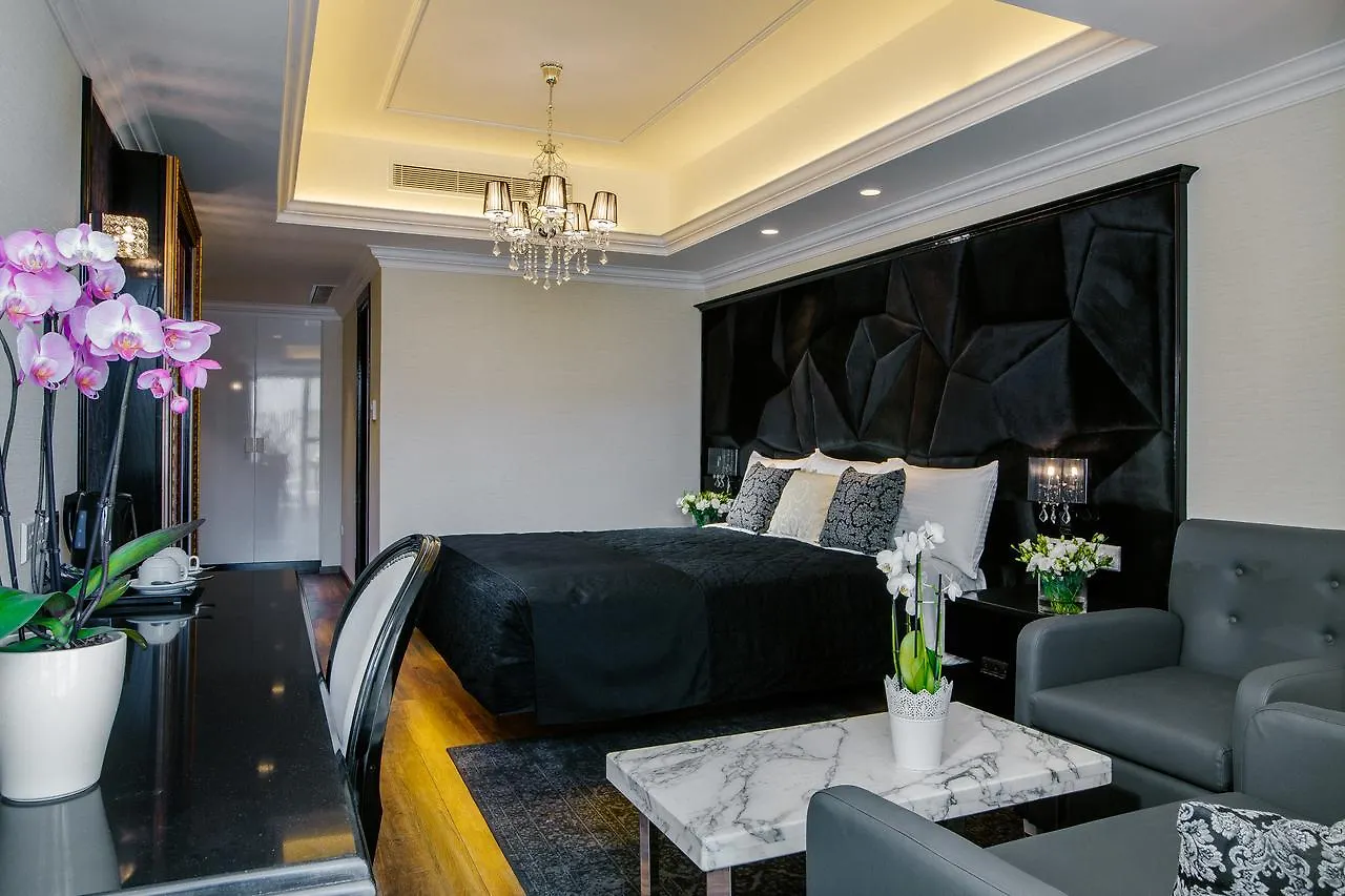 ***  Qbic City Hotel Larnaka Zypern